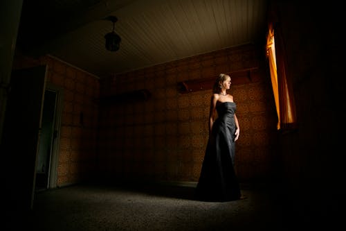 Free Photography of Woman in Black Dress in Room Stock Photo