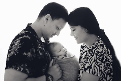 black and white, newborn, yeni doğan içeren Ücretsiz stok fotoğraf