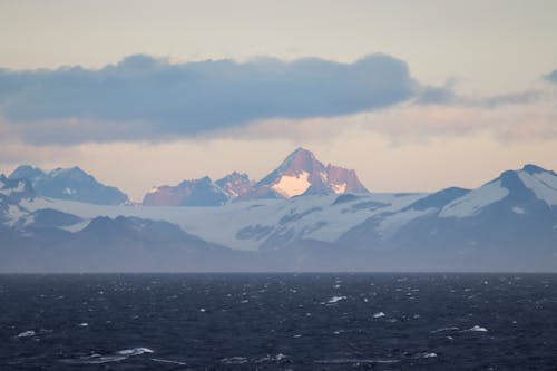 Gratis lagerfoto af bjerge, bjergkæde, forkølelse