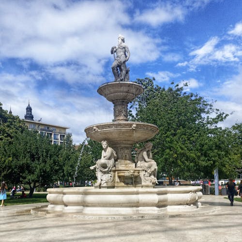 Fotobanka s bezplatnými fotkami na tému Budapešť, danubiusova fontána, fontána