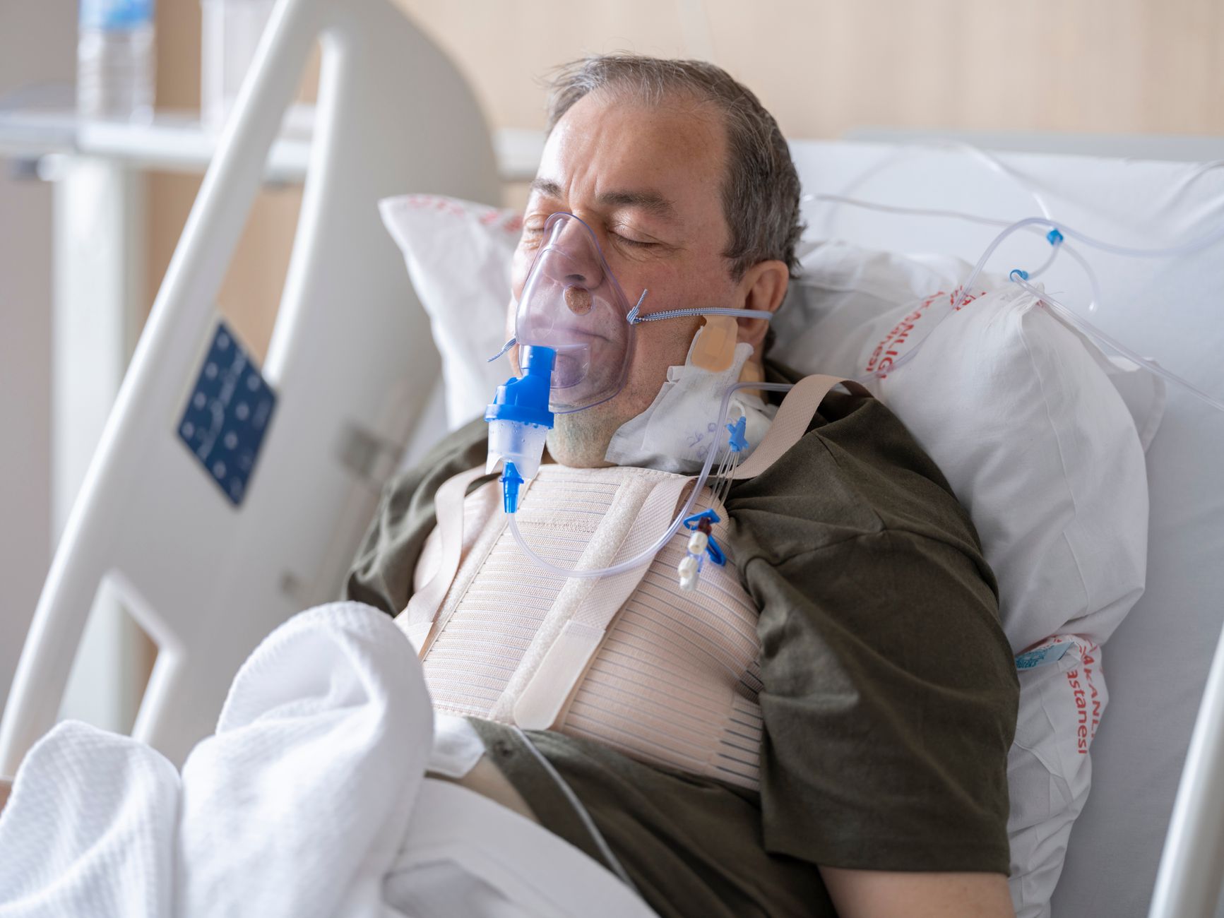 a healthcare worker serves a patient