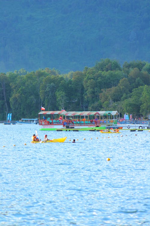 Ilmainen kuvapankkikuva tunnisteilla ihmiset, järvi, loma