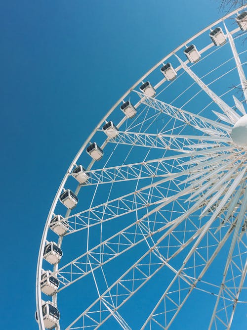 Free Low-Angle Photography of Ferris Wheel Stock Photo