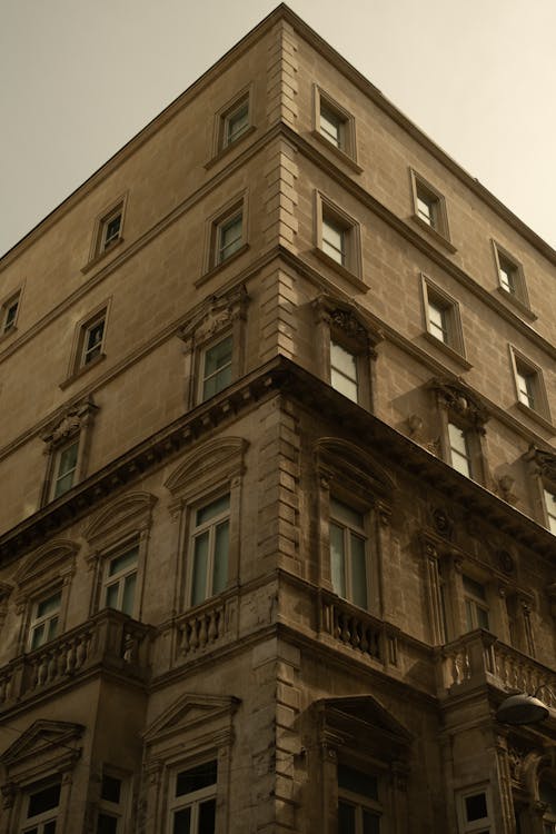 Ingyenes stockfotó ablakok, alacsony szögű felvétel, épület témában