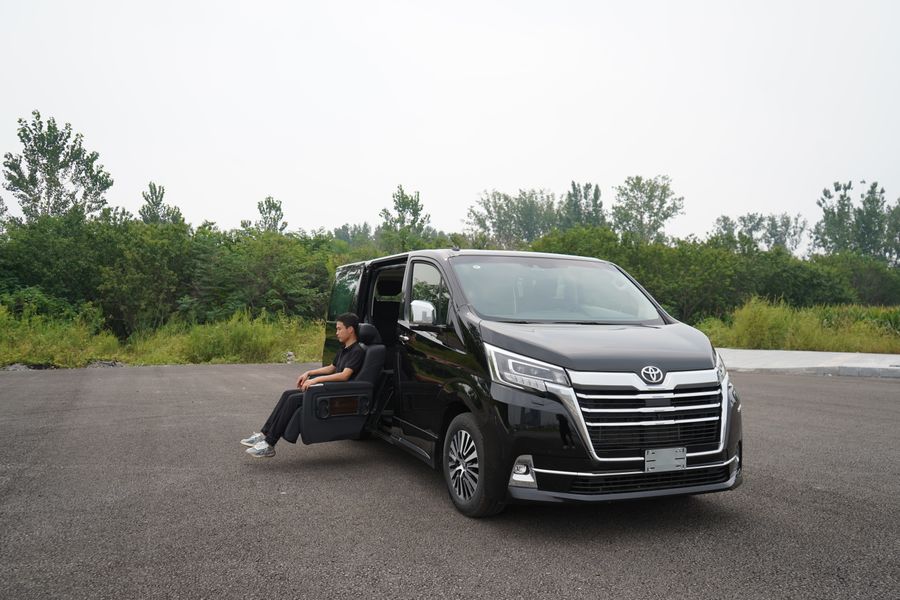 Toyota Granace 8 places