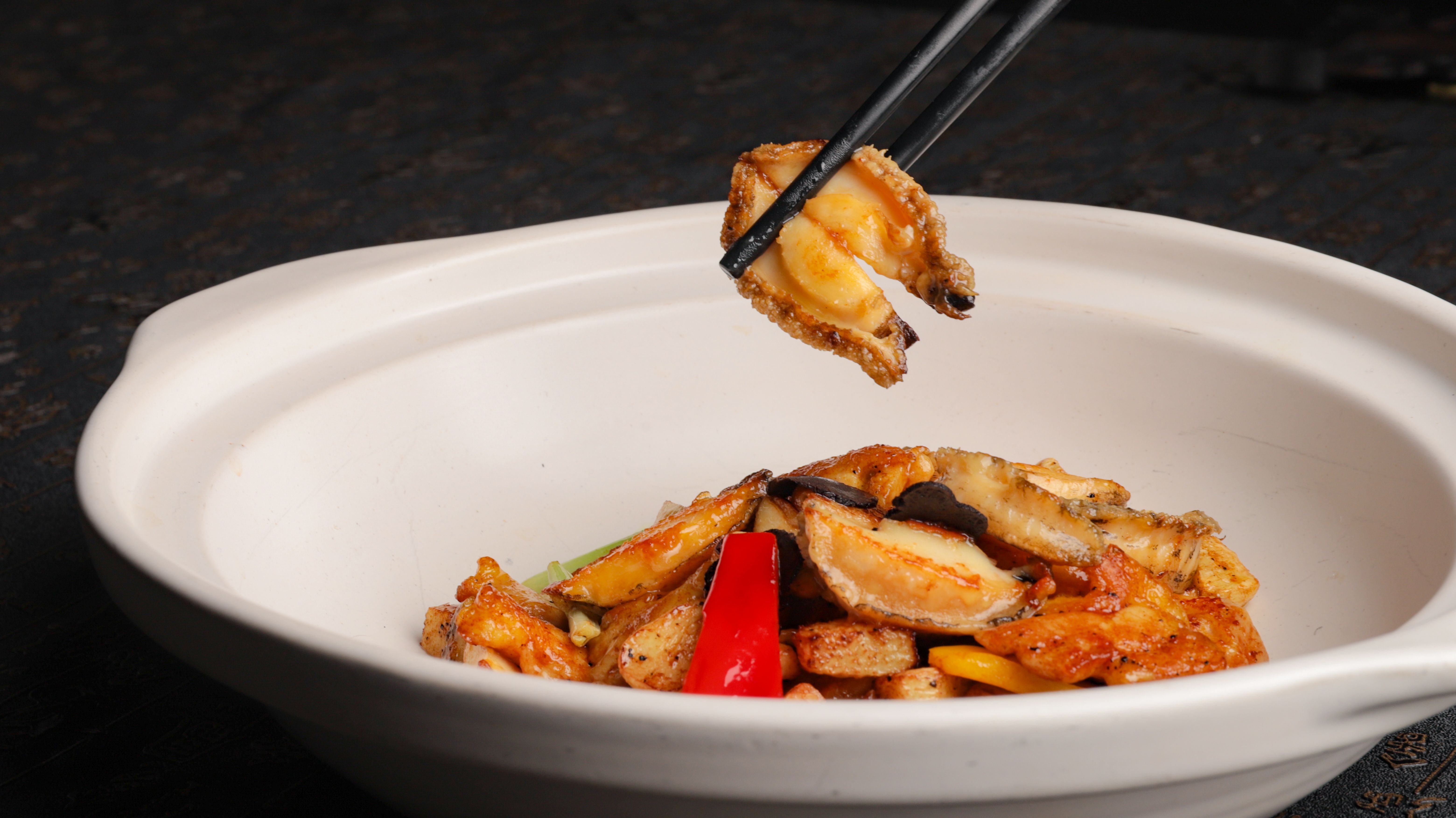 Chinese Delicacy Mushroom Triggers Days-Long Hallucinations of 'Tiny People'