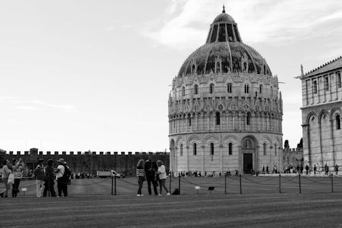 คลังภาพถ่ายฟรี ของ piazza del duomo, pisa baptistery, ขาวดำ