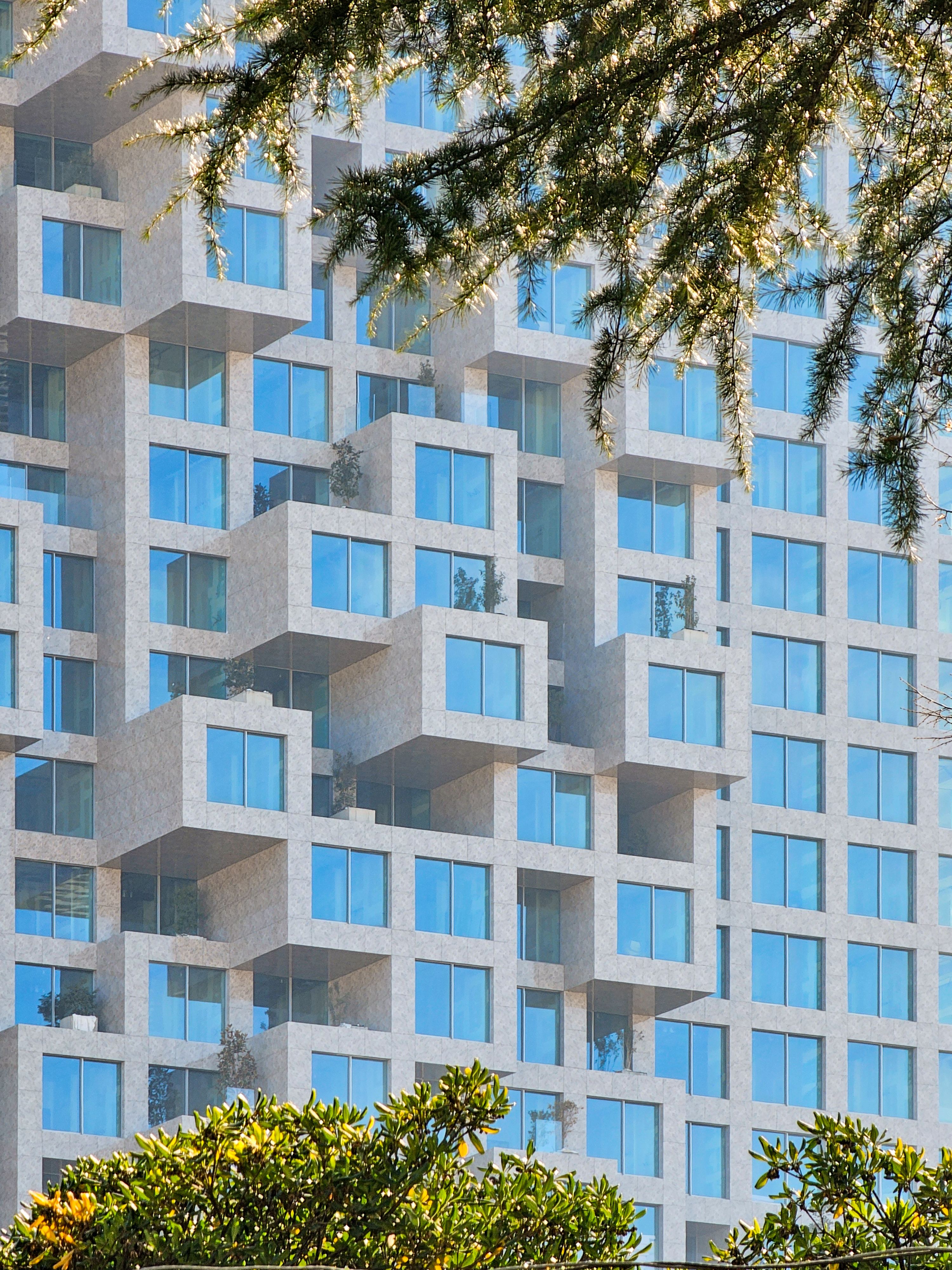 Detalle De Las Terrazas Del Downtown One En Tirana · Foto de stock gratuita