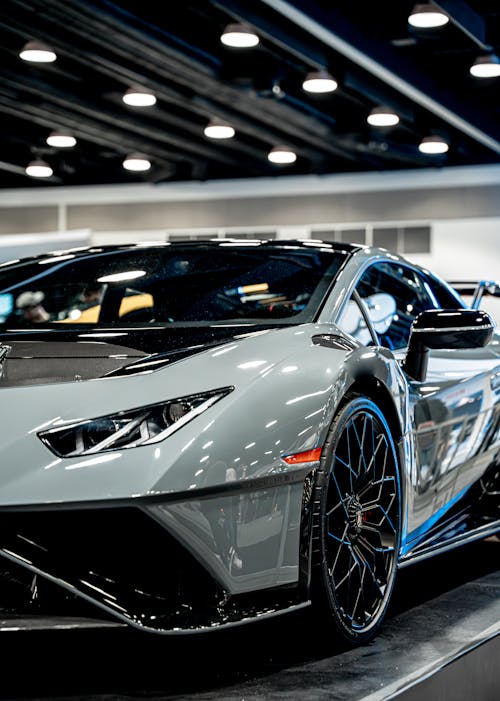 Lamborghini huracan superleggera at the 2018 ny auto show