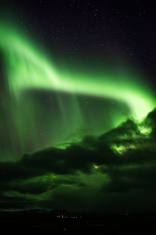 垂直拍攝, 夜空, 極光 的 免費圖庫相片