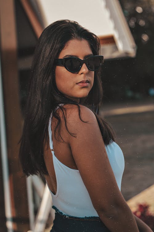 Free Photo of Woman Wearing Sunglasses Stock Photo