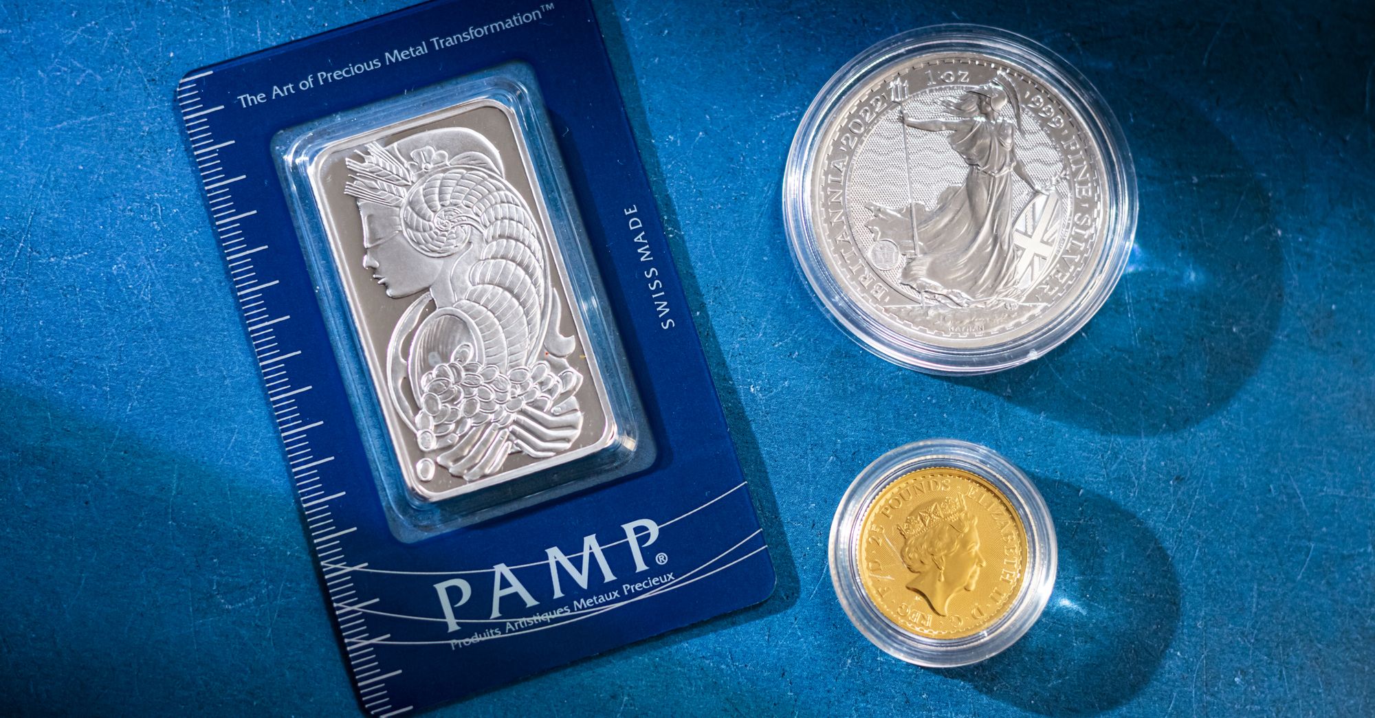 Gold Clears $4,250 as Payrolls Miss Cuts September Hike Odds to 42%