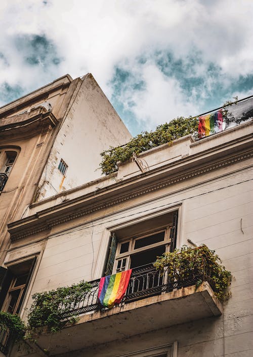 balkon, balkonlar, cephe içeren Ücretsiz stok fotoğraf