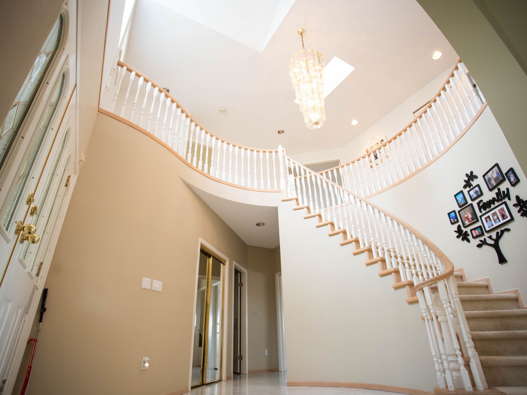 Painters and Decorators in Lower Morden — walls rolled to an even, flat finish