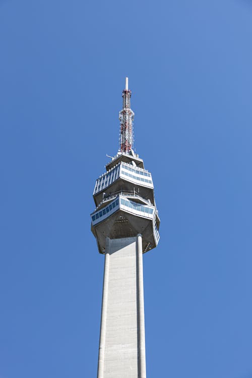 Photos gratuites de bâtiment, belgrade, ciel clair