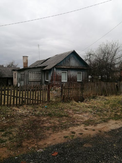 Fotos de stock gratuitas de abandonado, árbol, casa