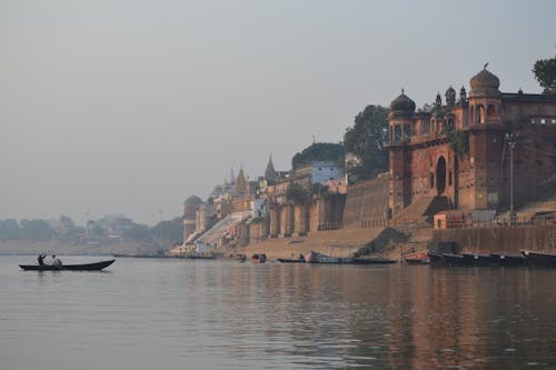 Darmowe zdjęcie z galerii z chet singh ghat, ganges, indie