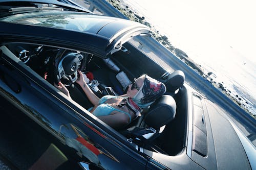 Бесплатное стоковое фото с вождение, девушка за рулем, прекрасная жизнь