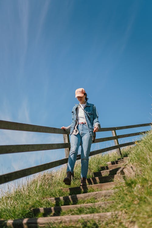 Gratis stockfoto met connectie, denim jacket, hek