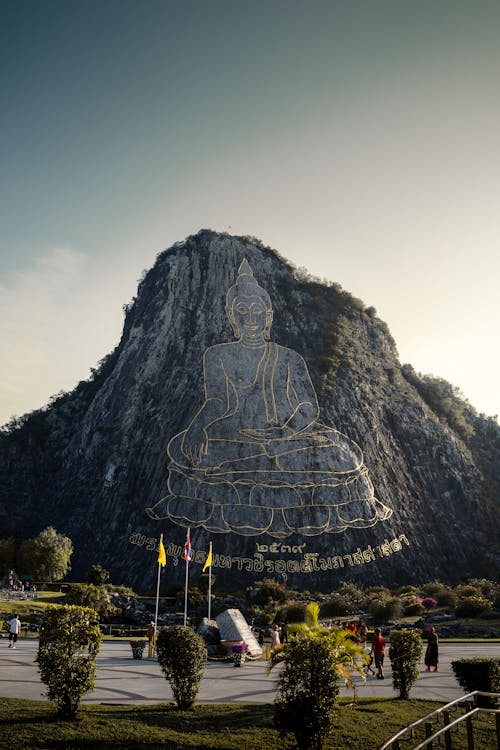 Buda, buda dağı, Budist içeren Ücretsiz stok fotoğraf