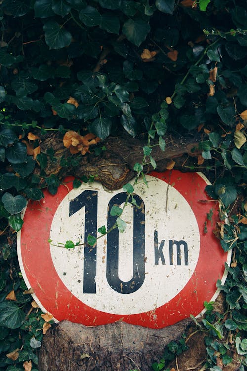 Red and White 10 Km Sign