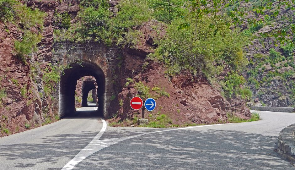 Nicio stradă cu gunoaie!