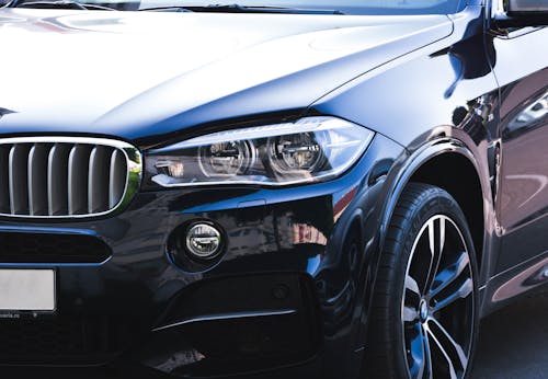 Foto d'estoc gratuïta de BMW, caputxa, cotxe