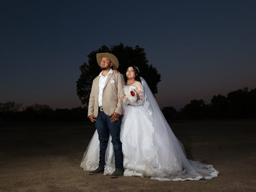 Gratis lagerfoto af brudekjole, bryllupsfotografering, Cowboy