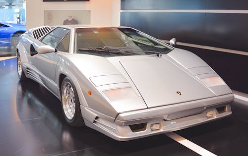 Darmowe zdjęcie z galerii z aerodynamiczny, lamborghini, muzeum