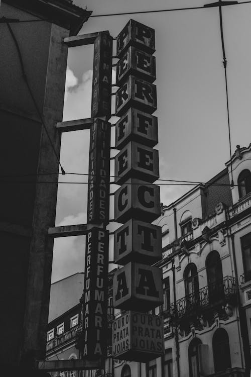 Foto profissional grátis de ao ar livre, arquitetura, artigos de vidro