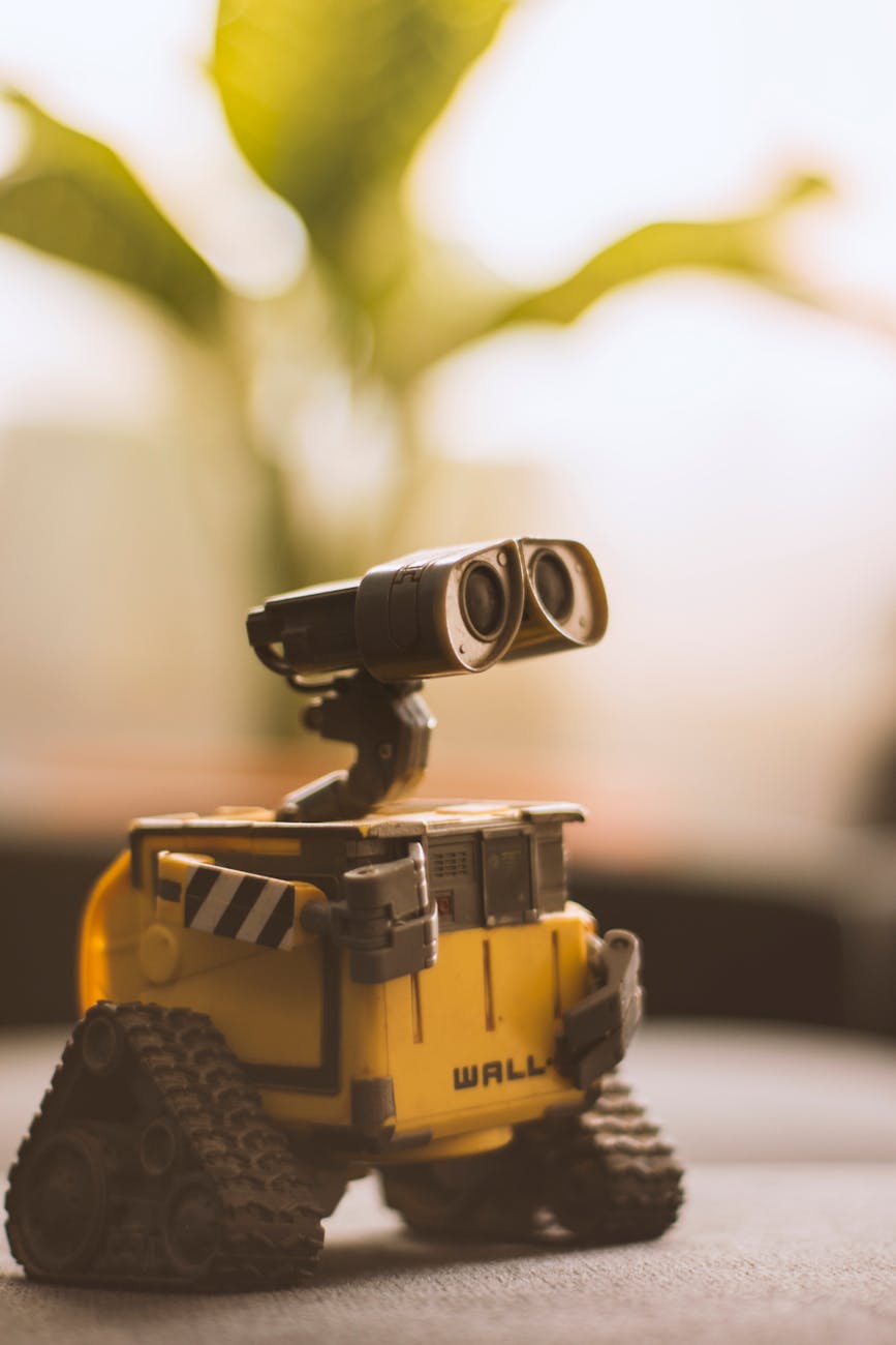 Robots: Top 5 Advantages That Will Force You To Rethink Your Workplace