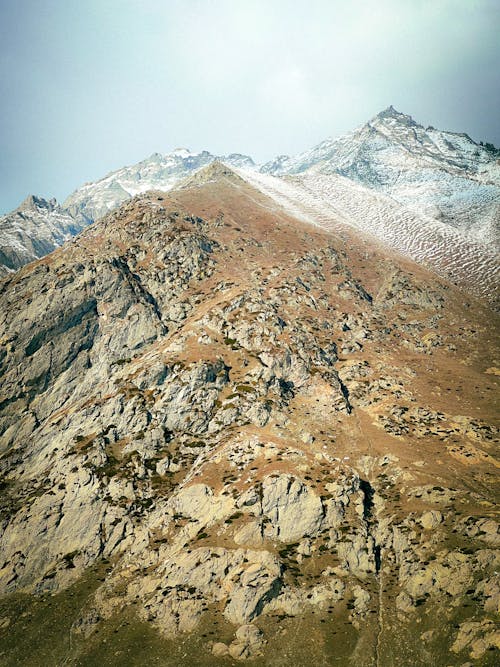Foto stok gratis berbatu, brown mountain, bukit