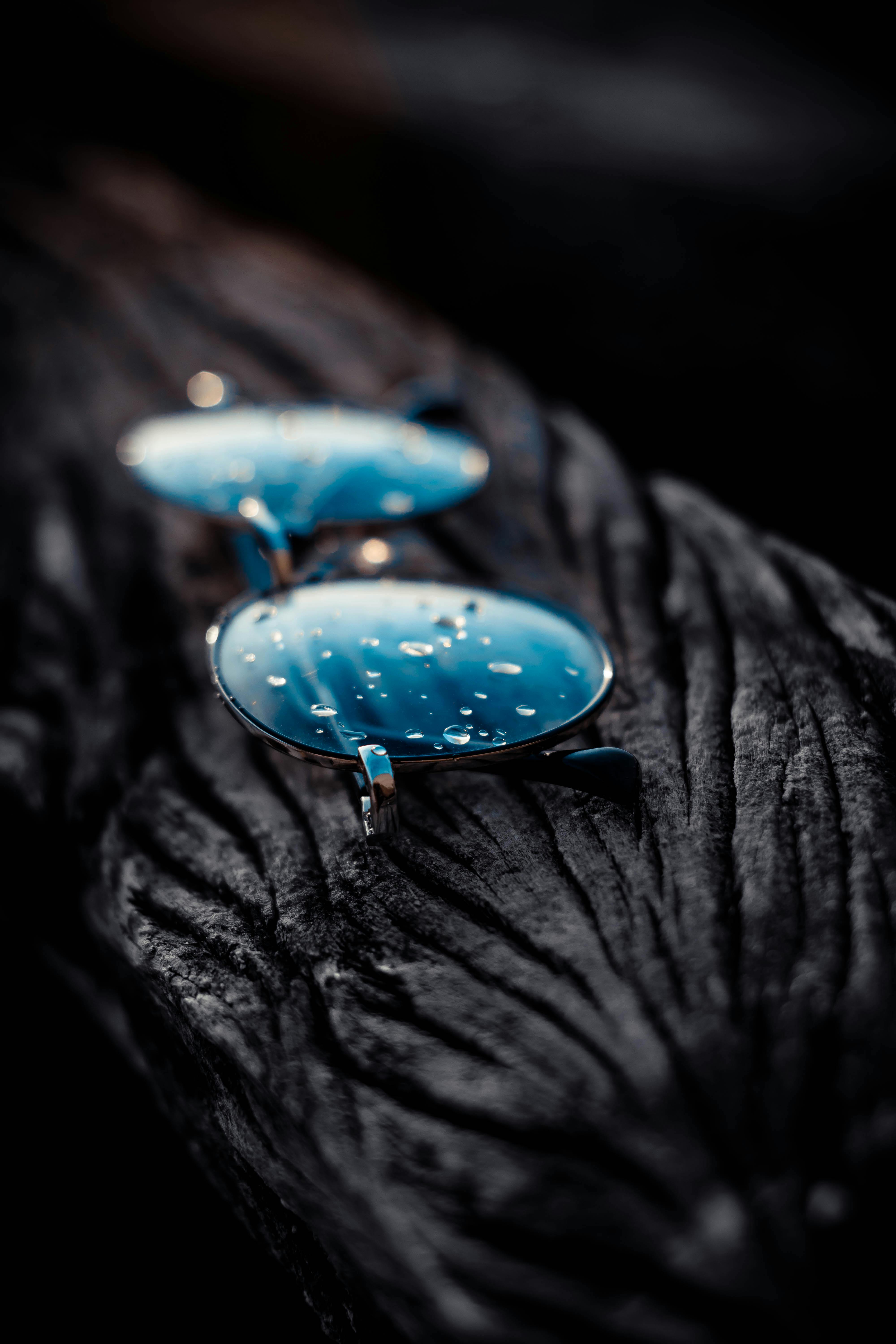 White and Black 3d Wallpaper · Free Stock Photo