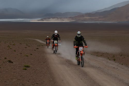 Foto profissional grátis de ação, aventura, bicicleta