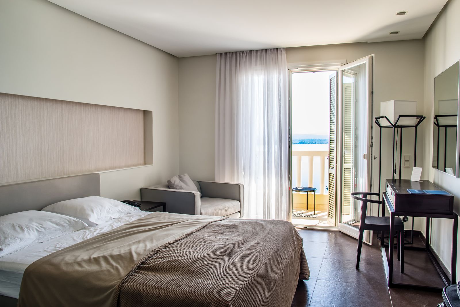 The Manhattan Atelier Twin Room