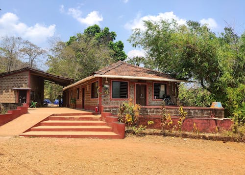 Foto d'estoc gratuïta de àrid, bungalou, cabana