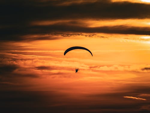 Foto profissional grátis de aventura, céu com cores intensas, lazer