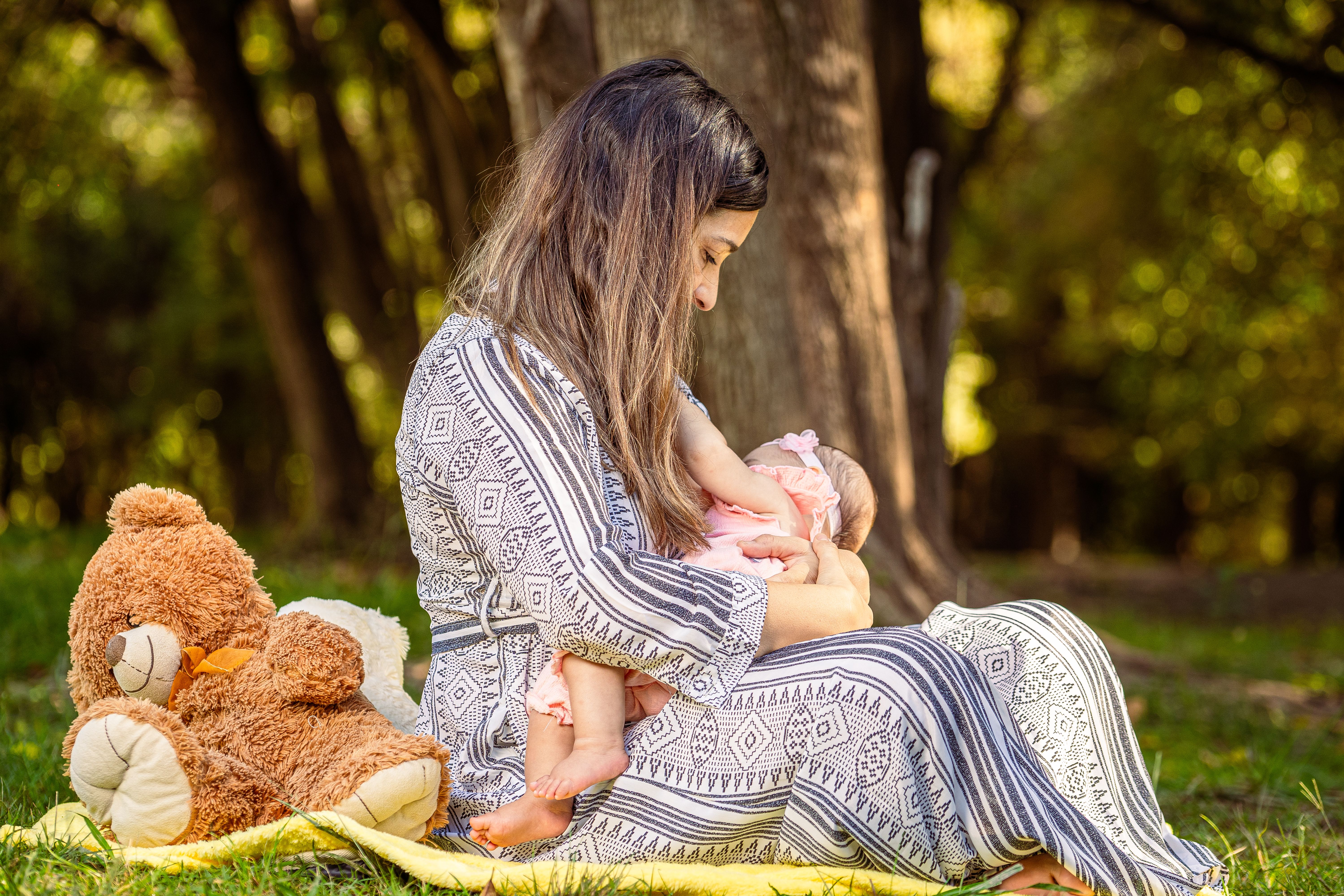 Best Breastfeeding Accessories 2026