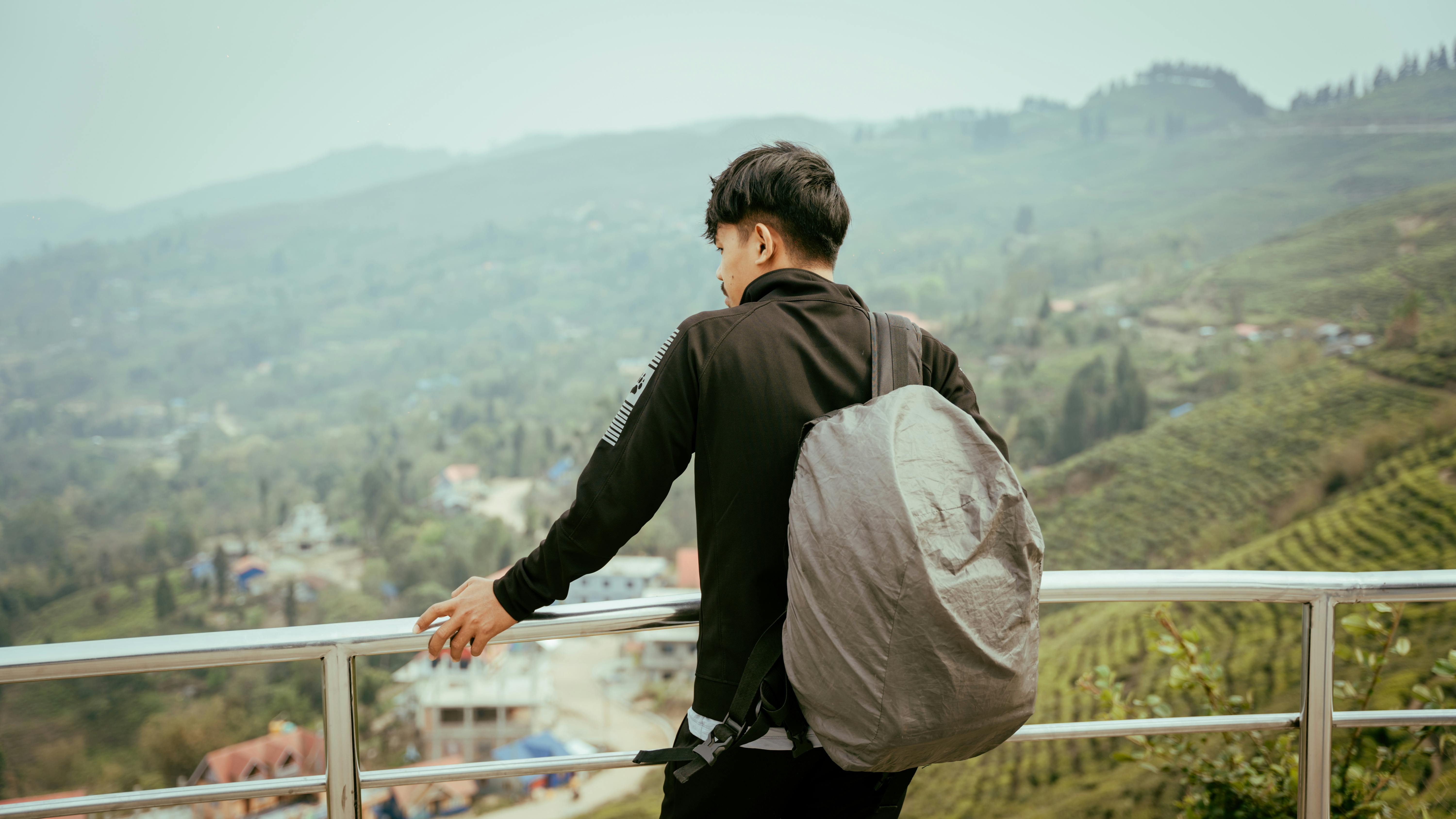 Bagsmart totes, backpacks and travel gear are up to 49% off on Amazon — Photo by sagar sintan on Pexels