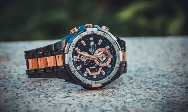 Bell & Ross BR 01 Avis : Test Complet de la Montre Aviation Carrée | Horlogerie Française