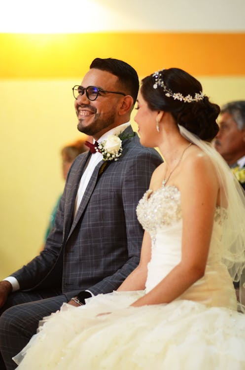 Foto profissional grátis de alegre, casal, cerimônia