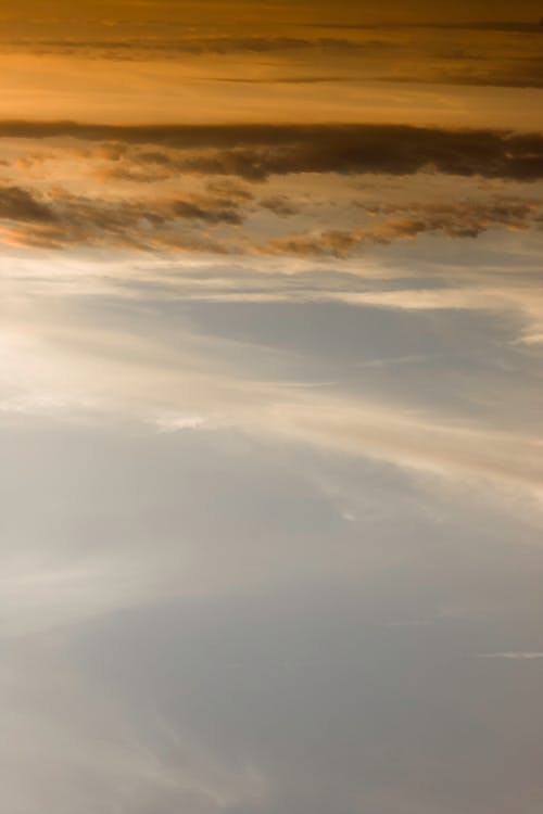 Free White Clouds and Blue Sky Stock Photo