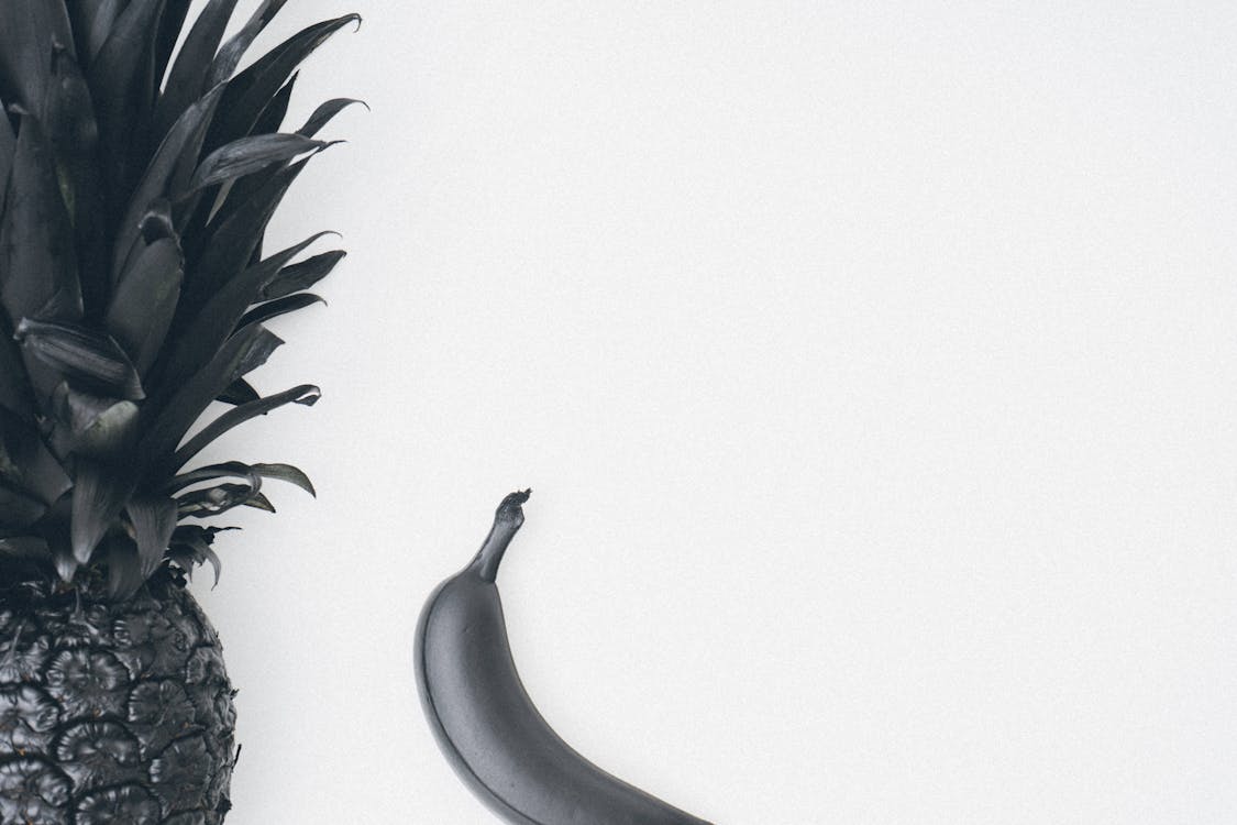Fotobanka s bezplatnými fotkami na tému ananás, banán, čierny a biely