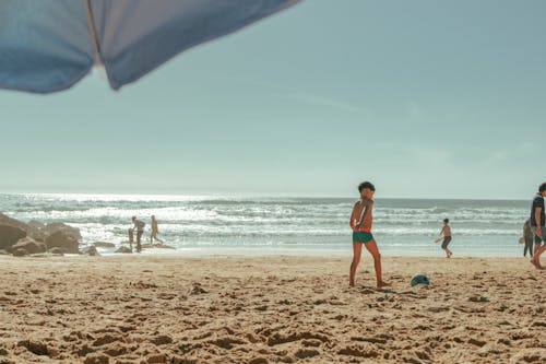 Fotos de stock gratuitas de agua, arena, día soleado