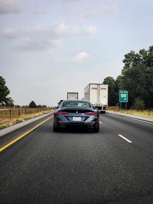 Základová fotografie zdarma na téma asfalt, auto, automobilový