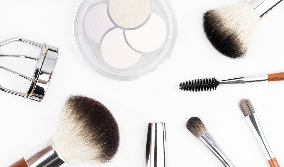 Make Up Equipment