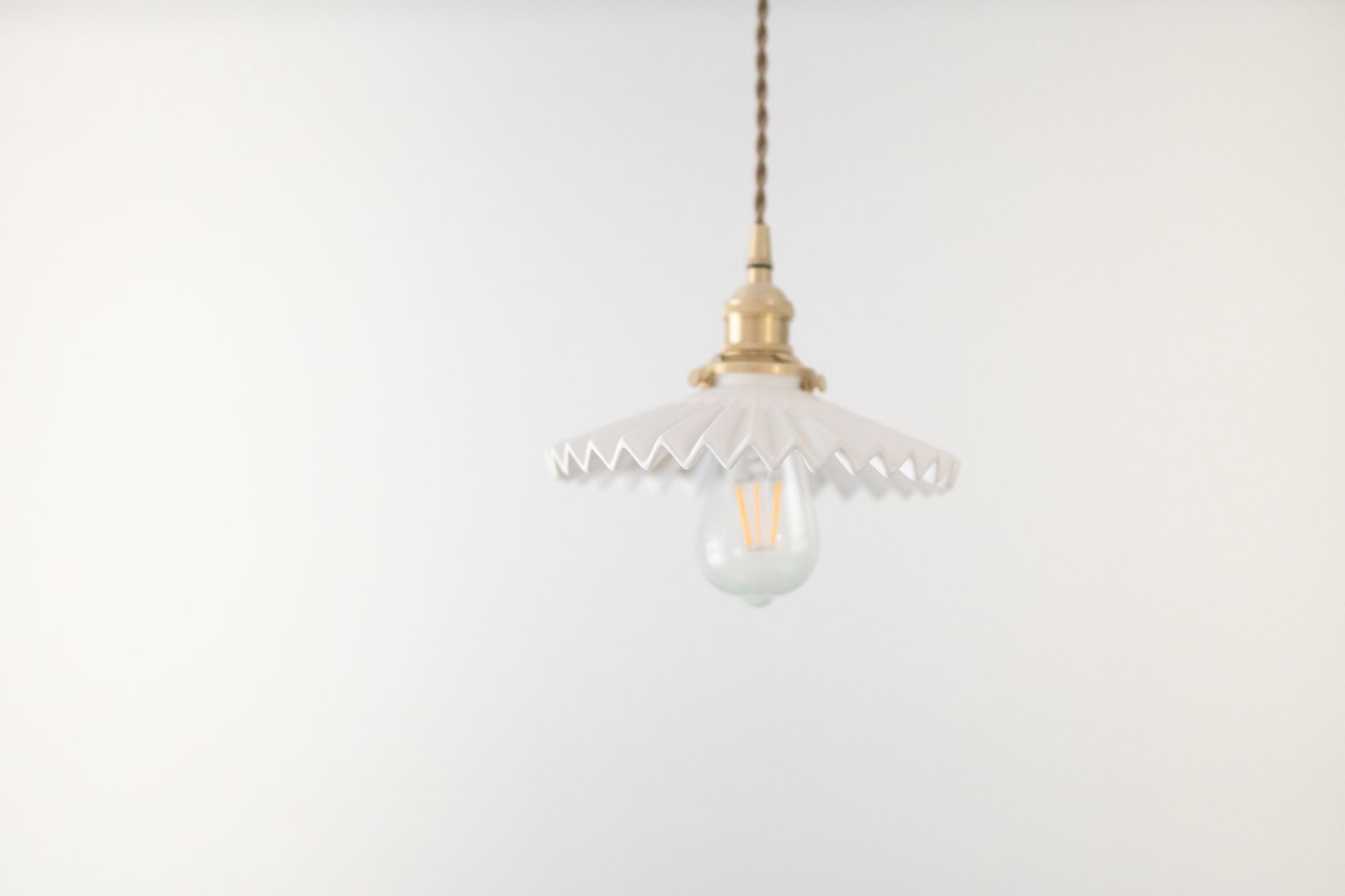 Best Gold Pendant Light 2026: Brass & Gold Finishes