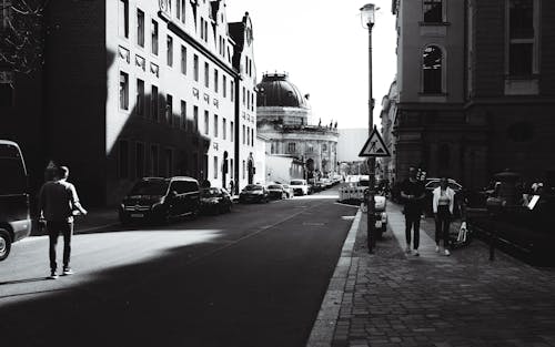 Základová fotografie zdarma na téma auta, Berlín, černobílý