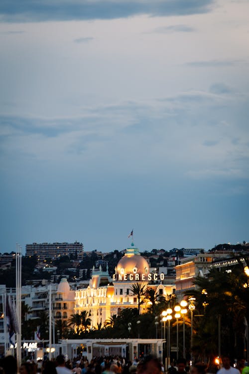 Kostenloses Stock Foto zu abend, beleuchtet, frankreich