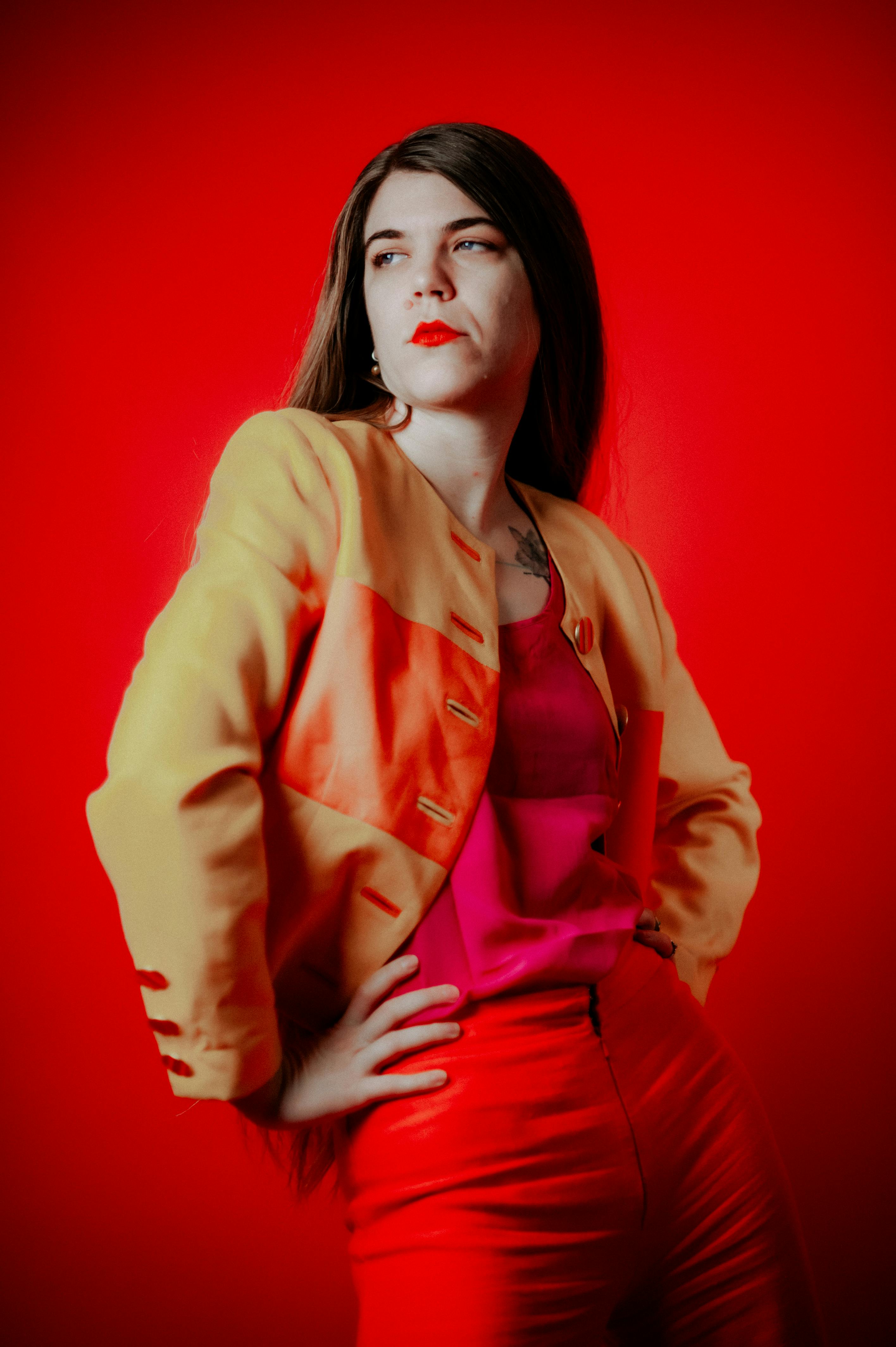 Heading 5: ⁢Fashion Statements in⁤ GIF Form